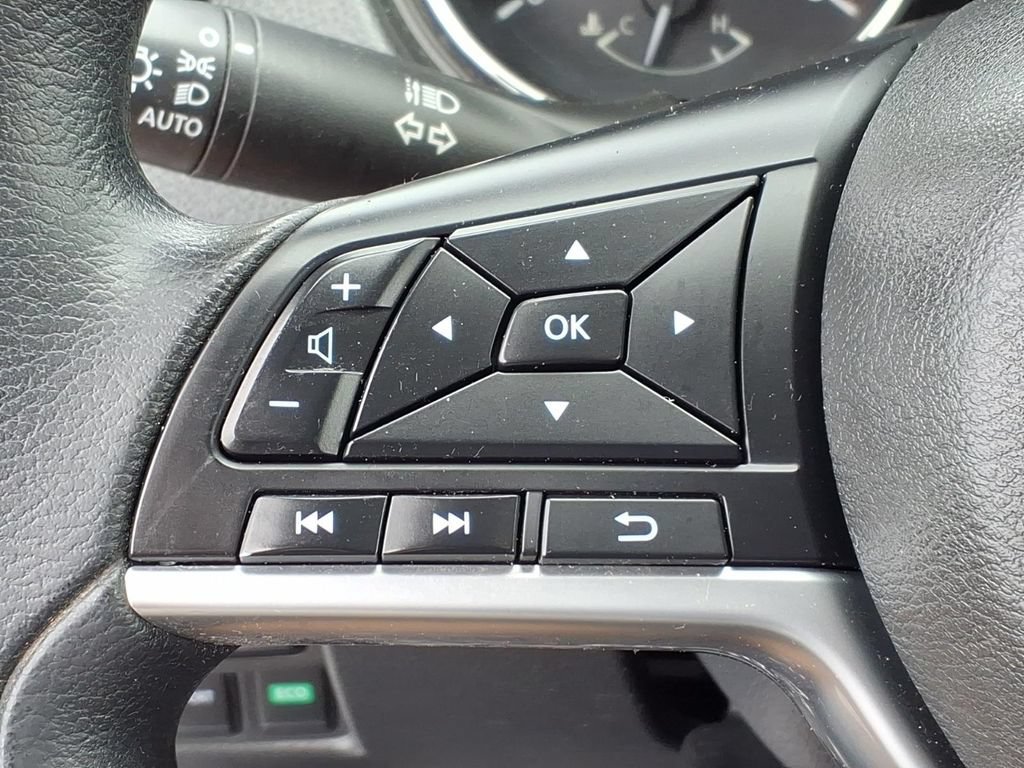 Used 2019 Nissan Rogue S AWD/4WD image 22