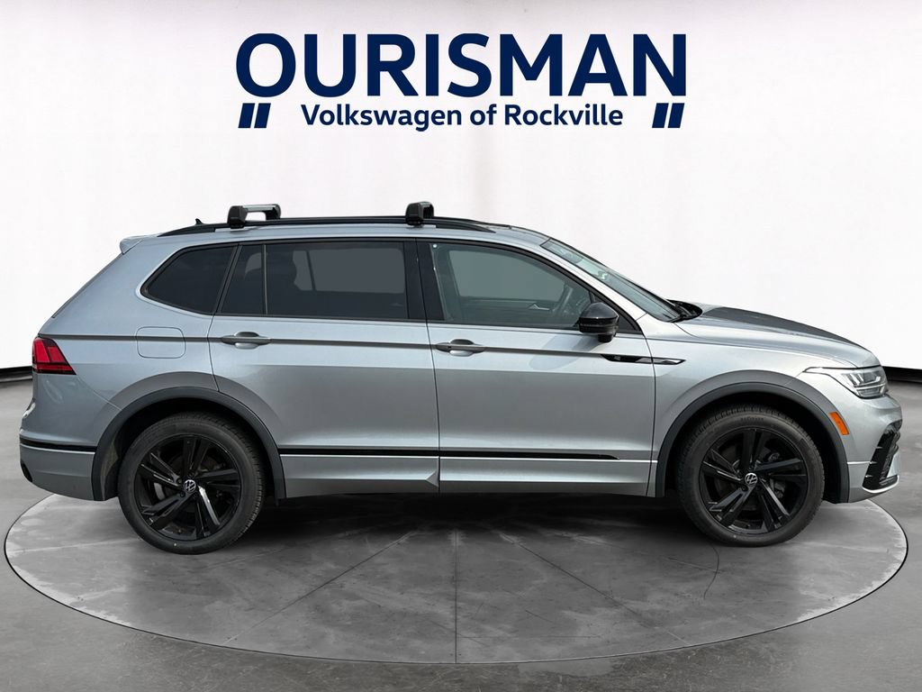 Used 2023 Volkswagen Tiguan SE R-Line FWD image 7
