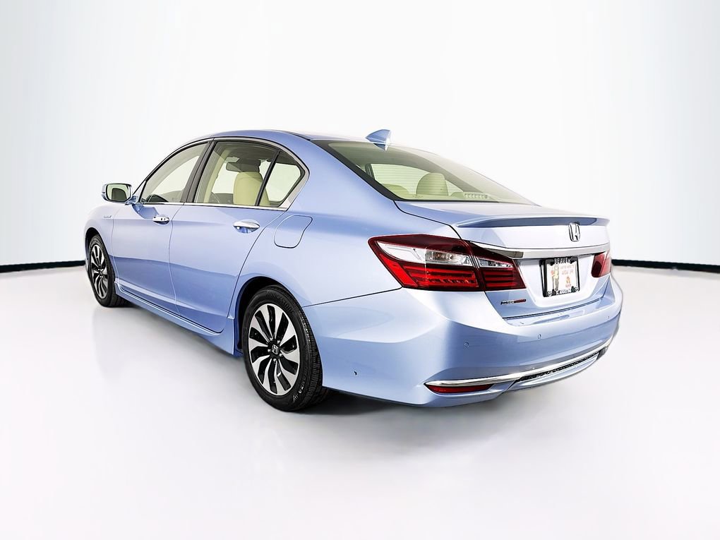 Used 2017 Honda Accord Touring image 7