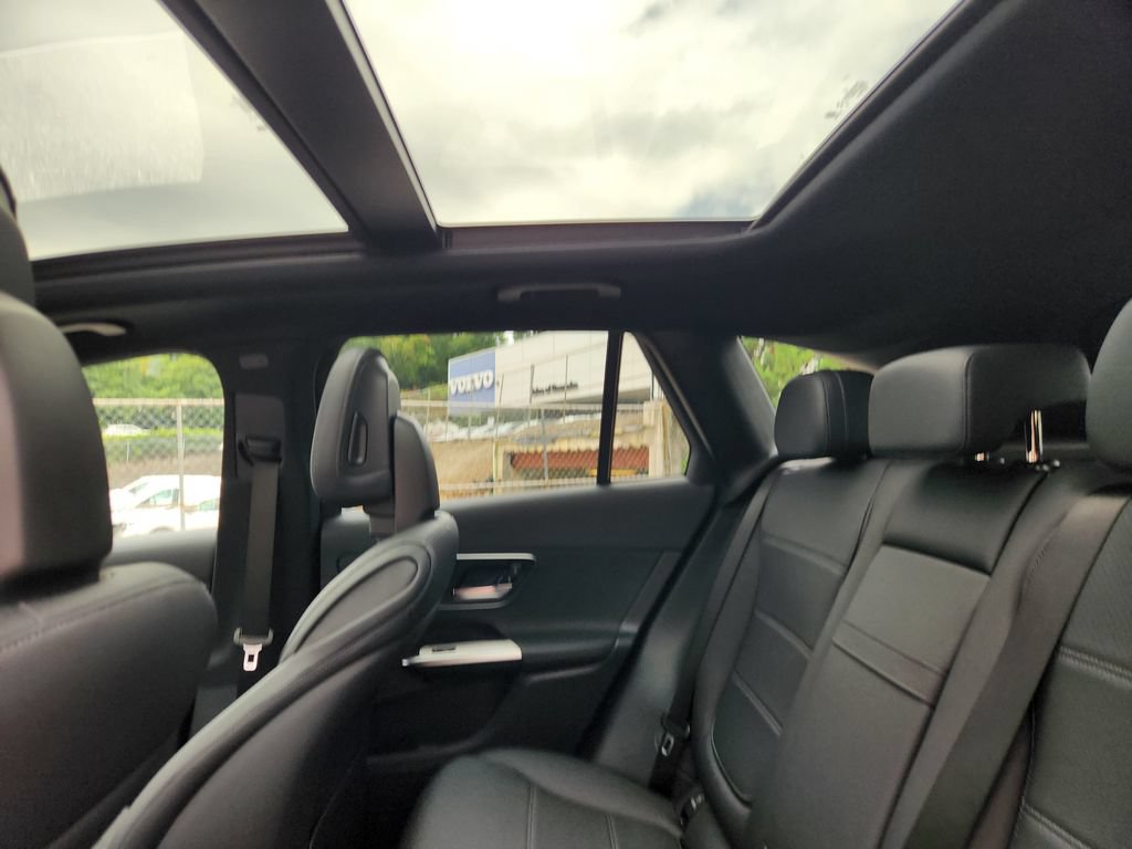 New 2026 Mercedes-Benz GLC 300 4MATIC image 14