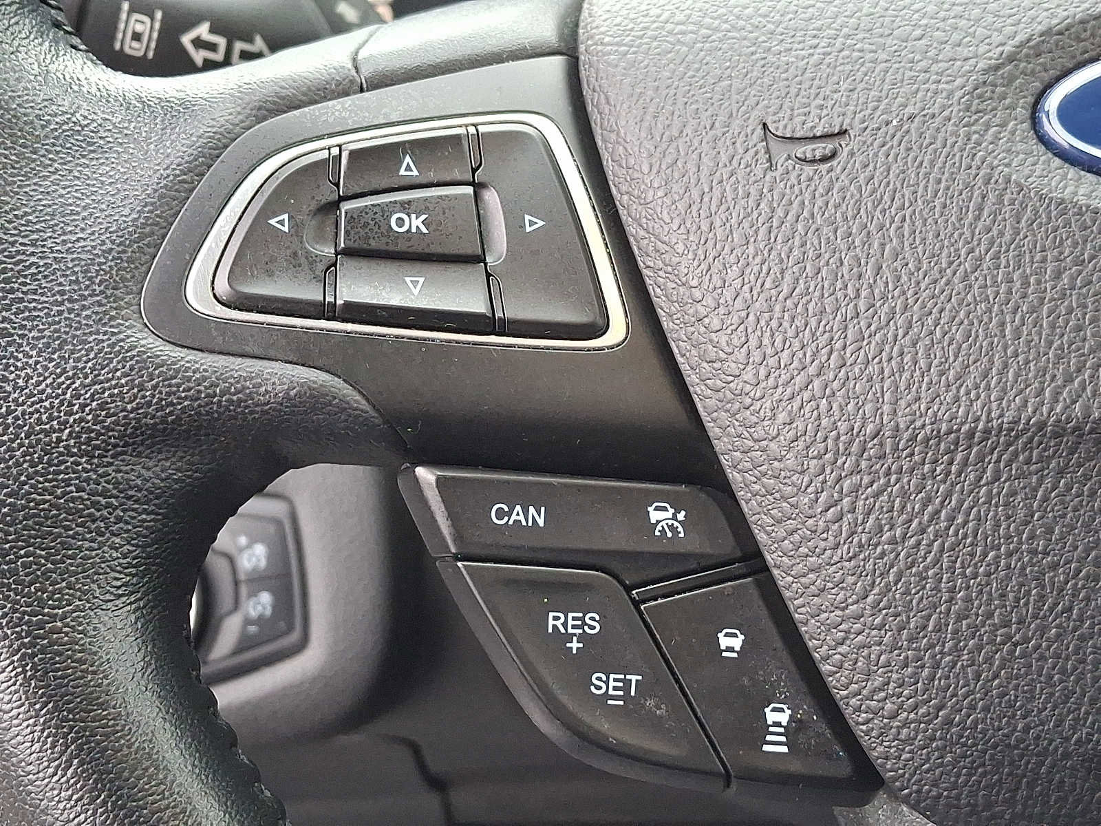 Used 2019 Ford Escape Titanium image 23