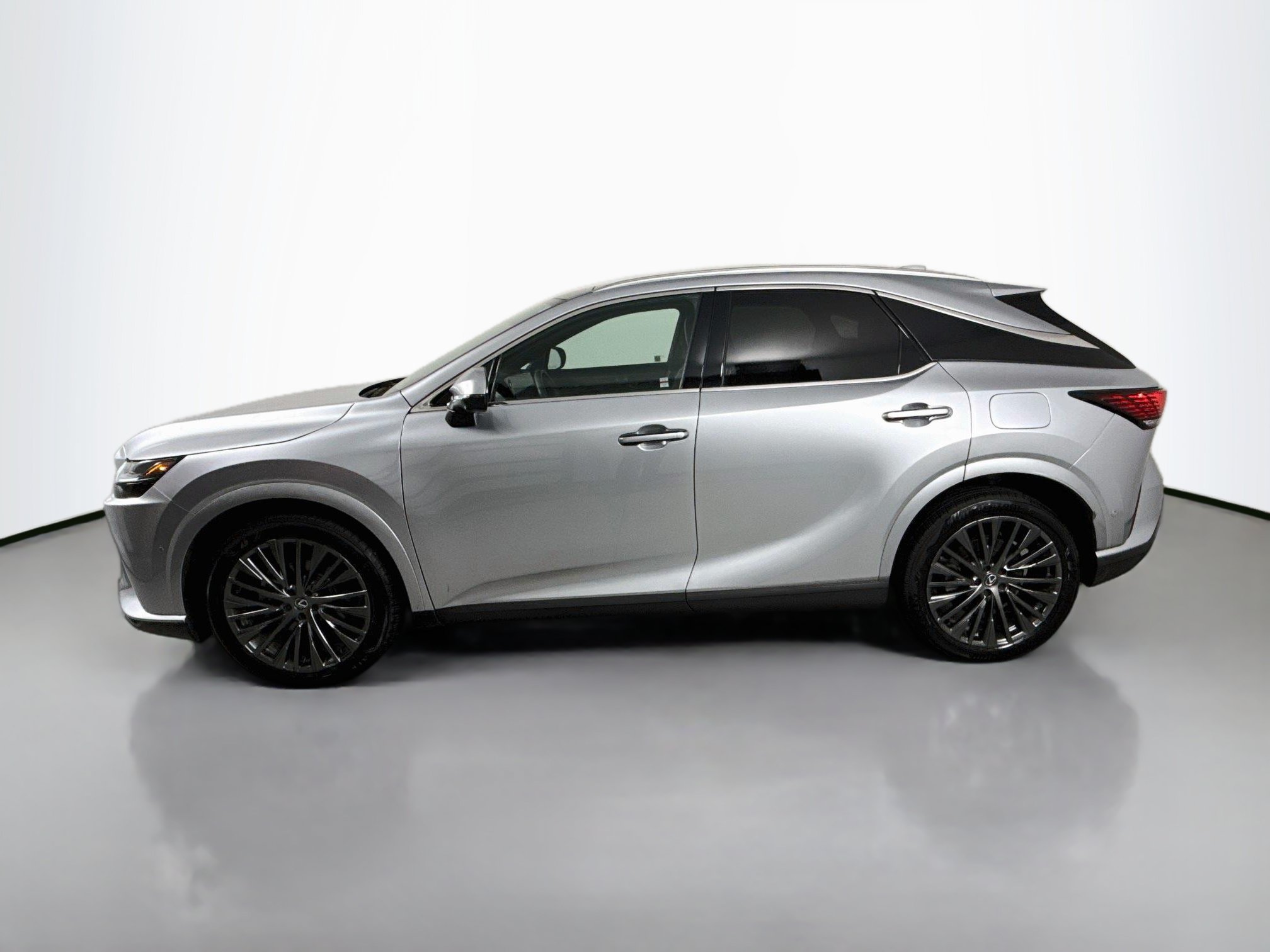 Certified 2025 Lexus RX 350 w/ Convenience Package AWD/4WD image 4