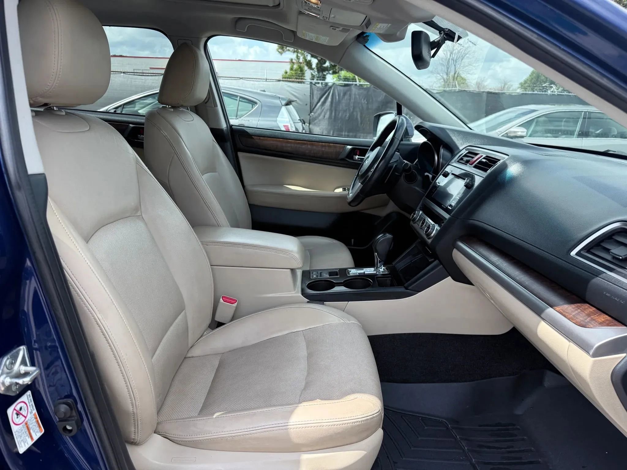 Used 2015 Subaru Outback 3.6R Limited AWD/4WD image 18