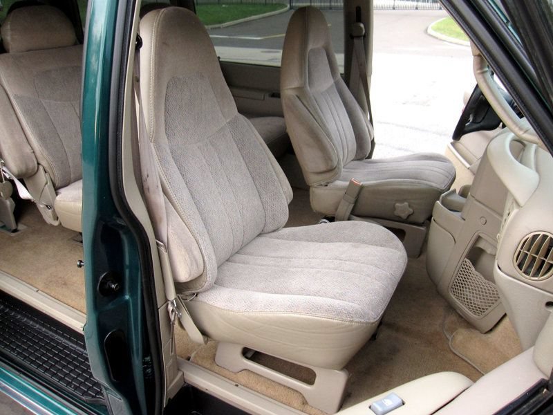 Used 1998 Chevrolet Astro AWD Passenger image 24