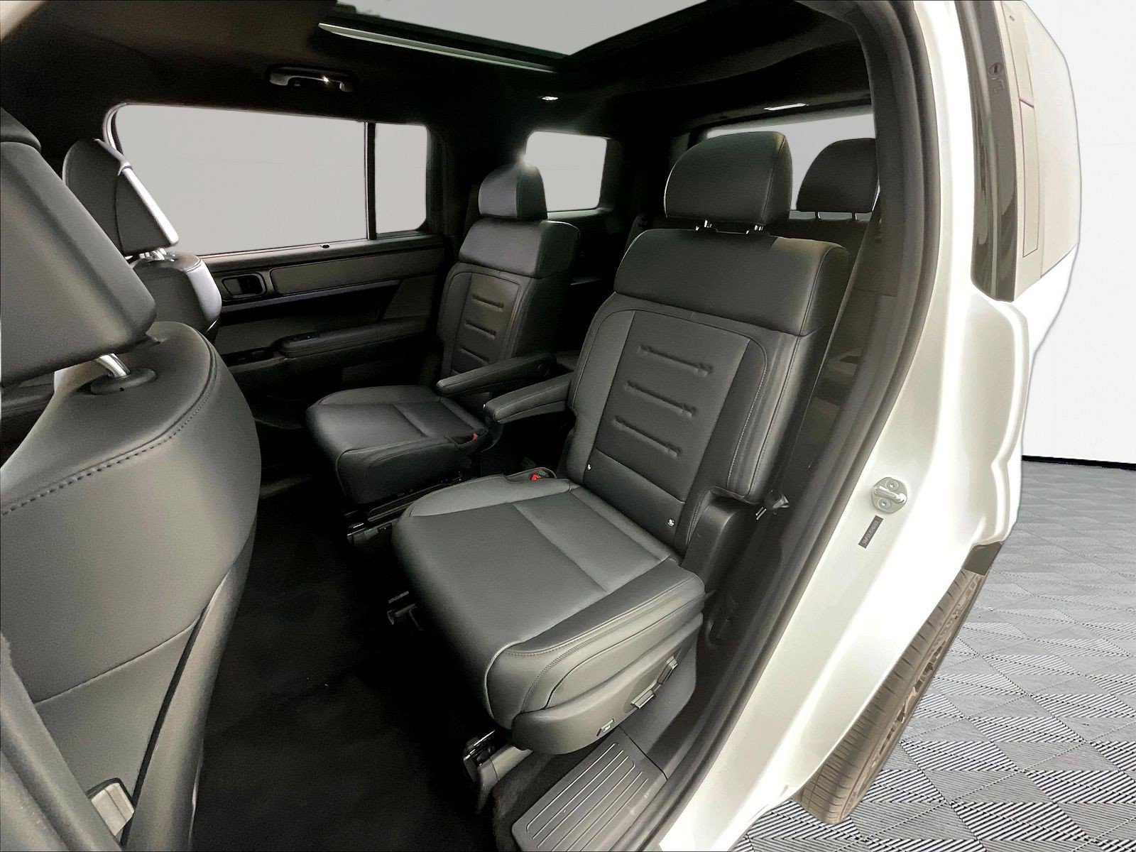 Used 2025 Hyundai Santa Fe Calligraphy AWD/4WD image 21