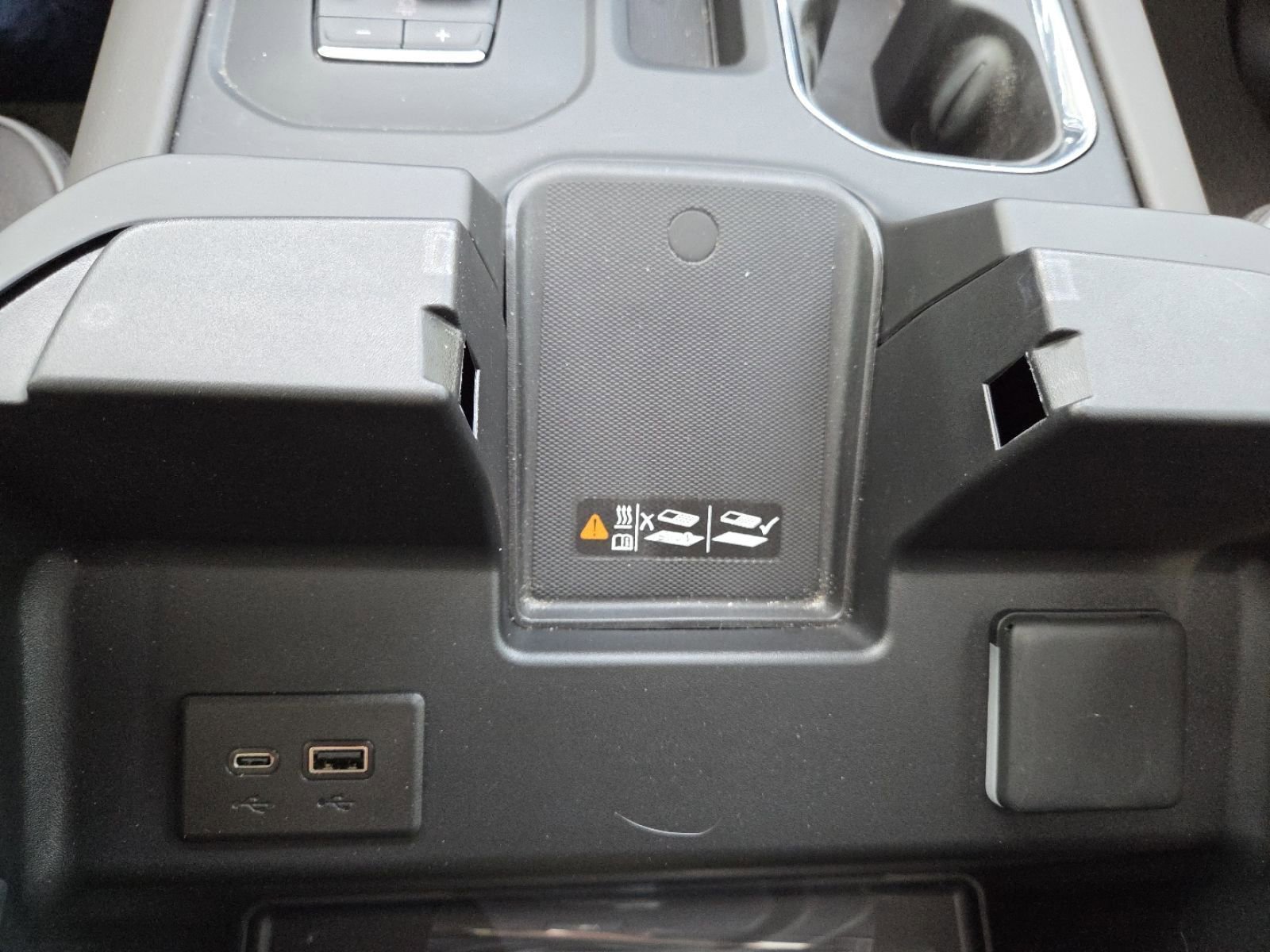 Used 2025 GMC Sierra 1500 Denali w/ Denali Reserve Package image 13