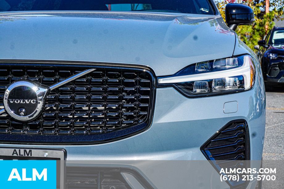 Used 2024 Volvo XC60 T8 Plus w/ Climate Package image 11