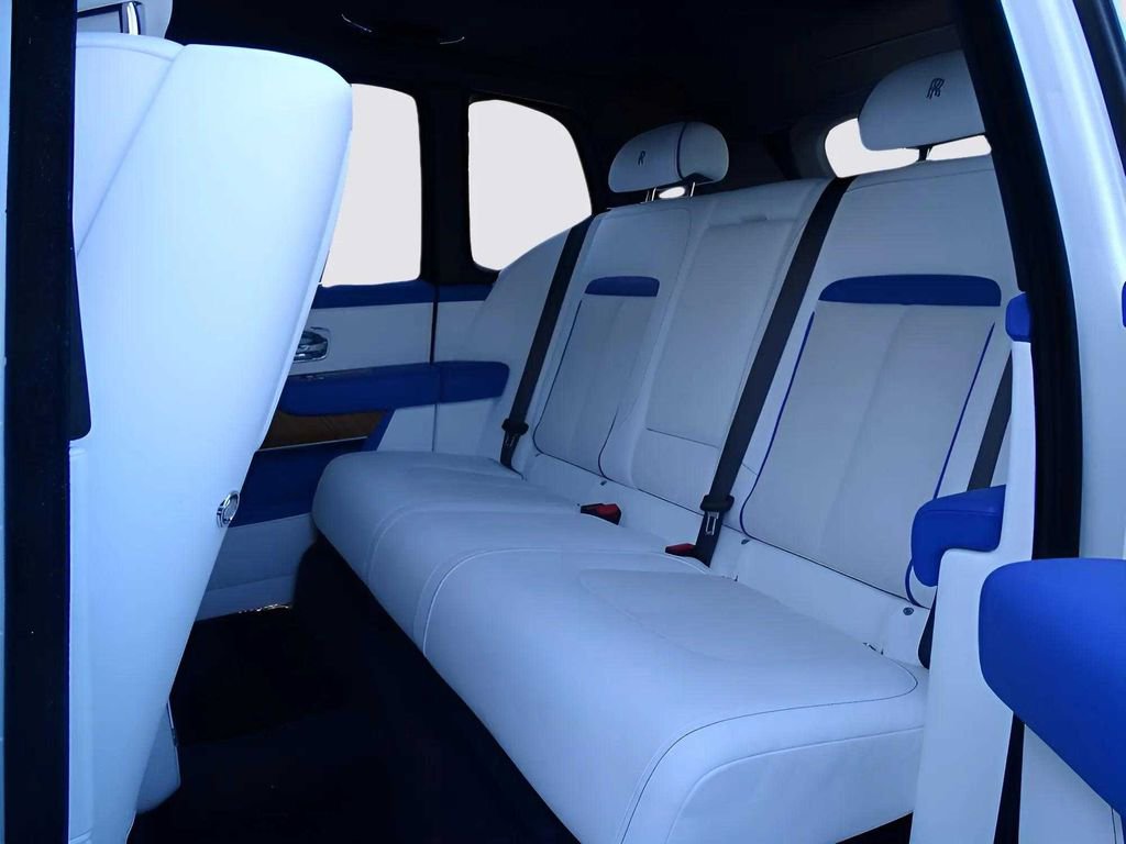 Certified 2022 Rolls-Royce Cullinan w/ Cullinan Package image 13