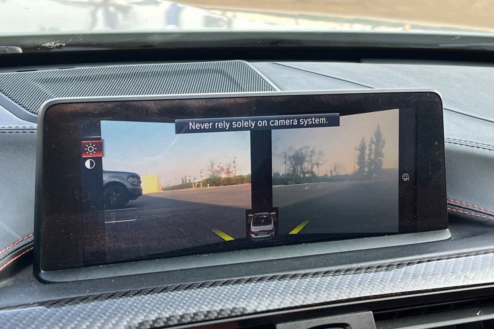 Used 2015 BMW M4 Convertible image 23