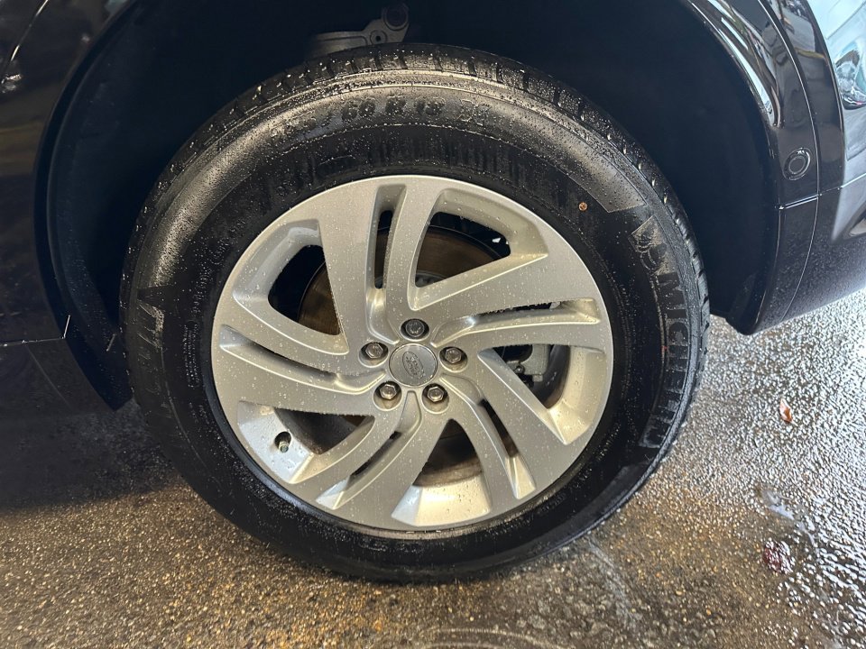 Used 2024 Land Rover Discovery Sport S image 26