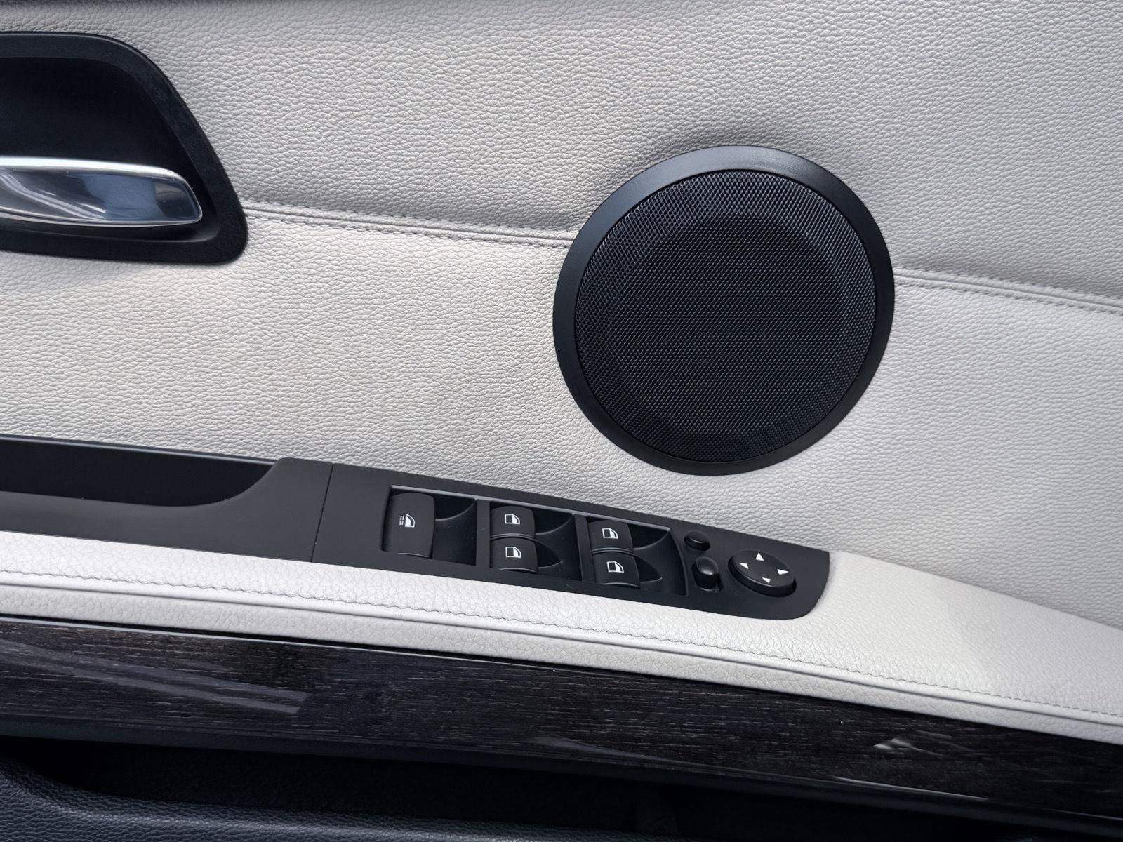 Used 2012 BMW 328i Convertible RWD image 19