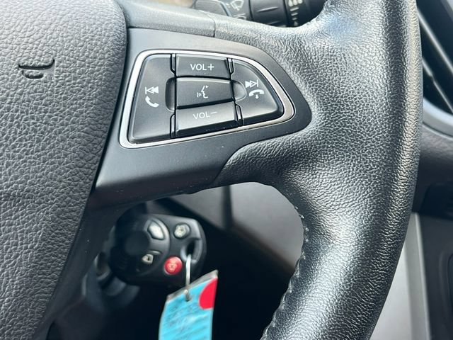 Used 2017 Ford Escape SE w/ SE Leather Comfort Package FWD image 20