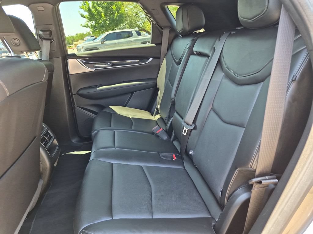 Used 2023 Cadillac XT5 Premium Luxury w/ Technology Package AWD/4WD image 33