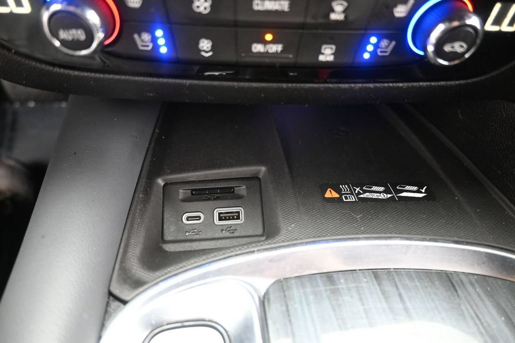 Used 2022 Buick Enclave Premium FWD image 33