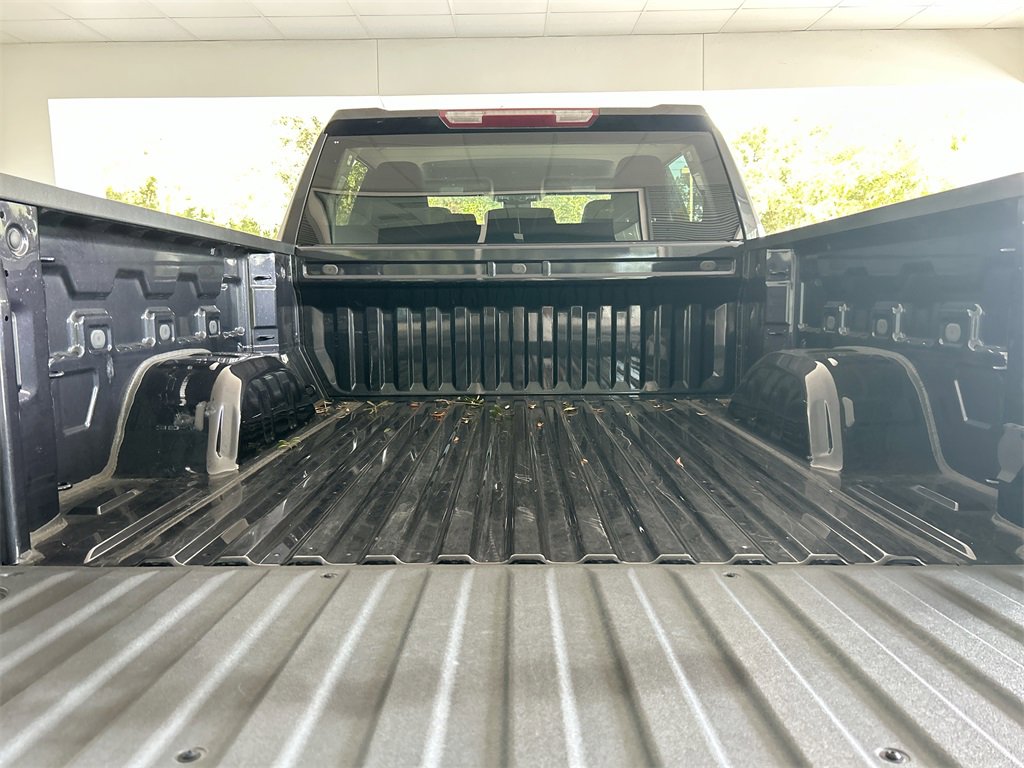 Used 2023 Chevrolet Silverado 1500 LT image 39