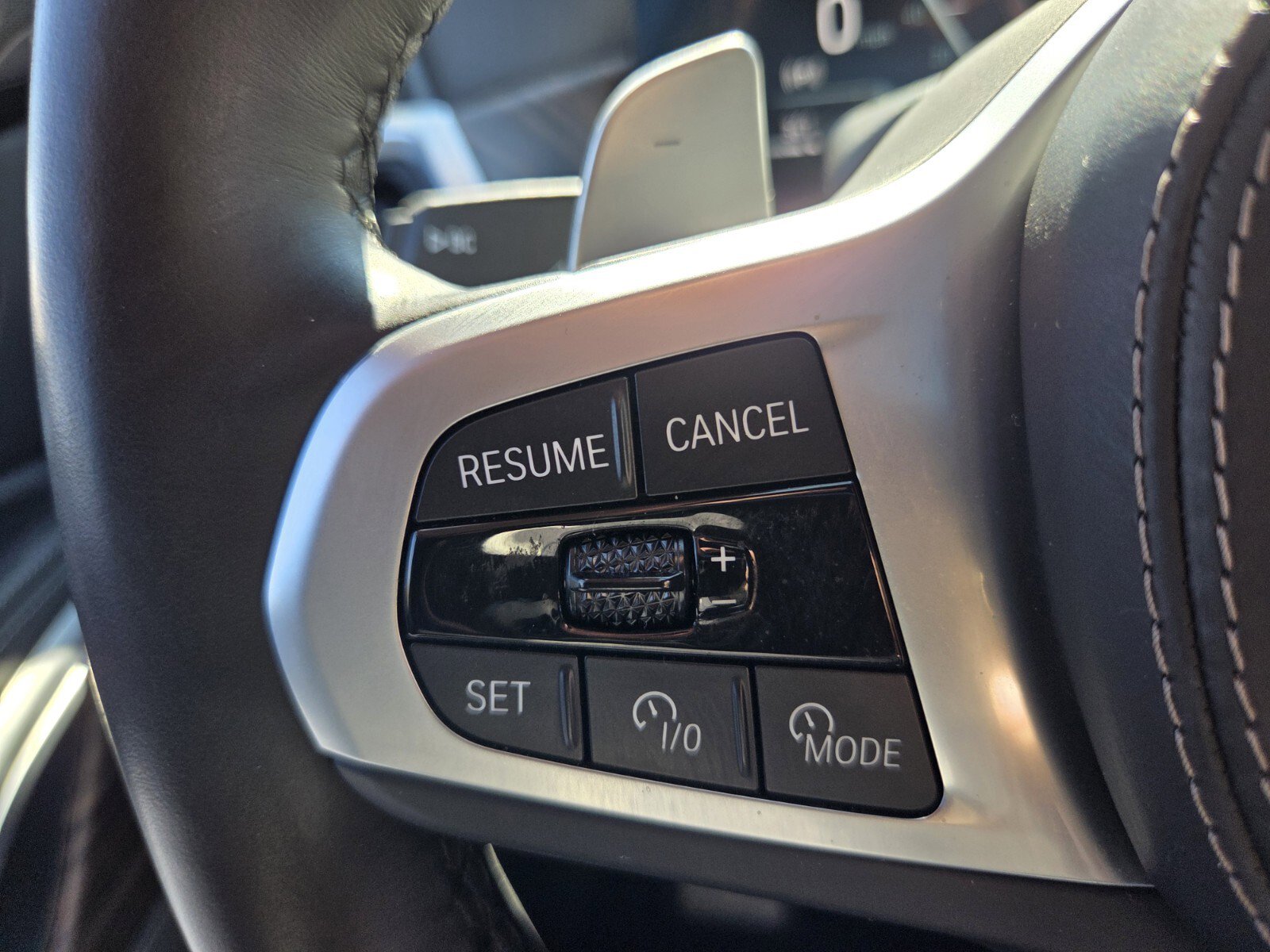 Certified 2024 BMW X6 xDrive40i w/ Premium Package image 28