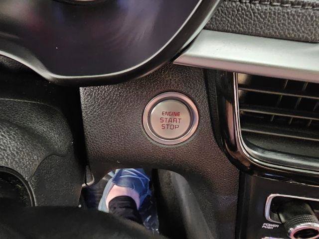 Used 2020 Kia Optima SX image 15