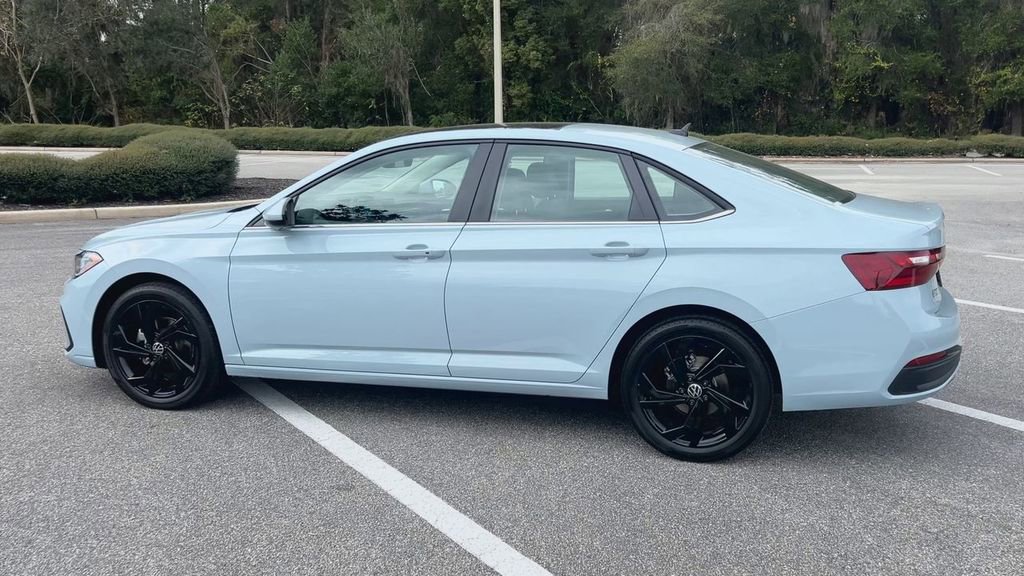 New 2026 Volkswagen Jetta SE image 6