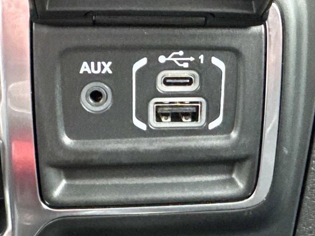 Used 2023 Jeep Gladiator Sport AWD/4WD image 24