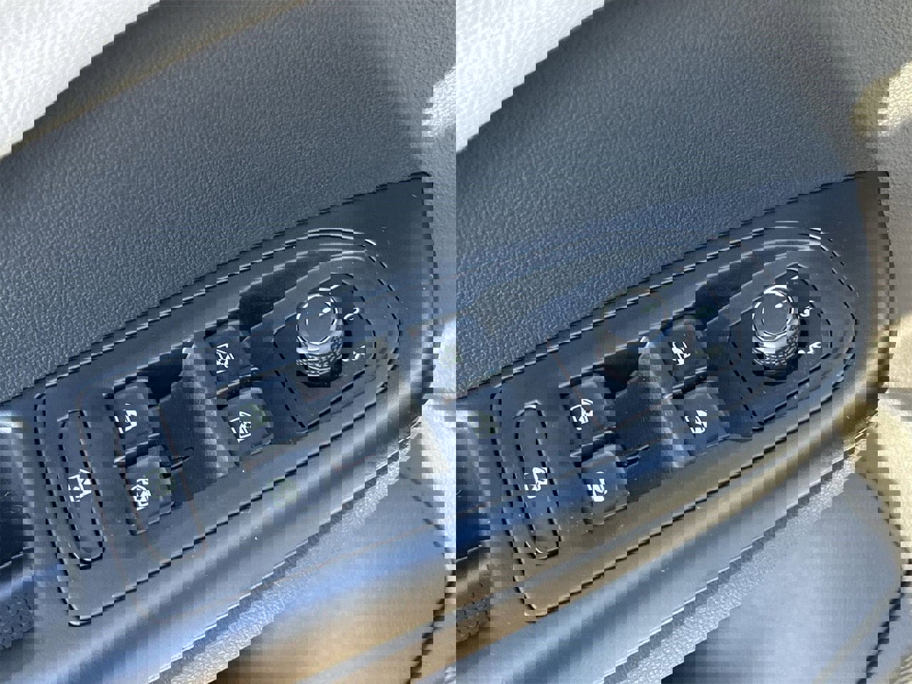 New 2026 Volkswagen Taos S image 17