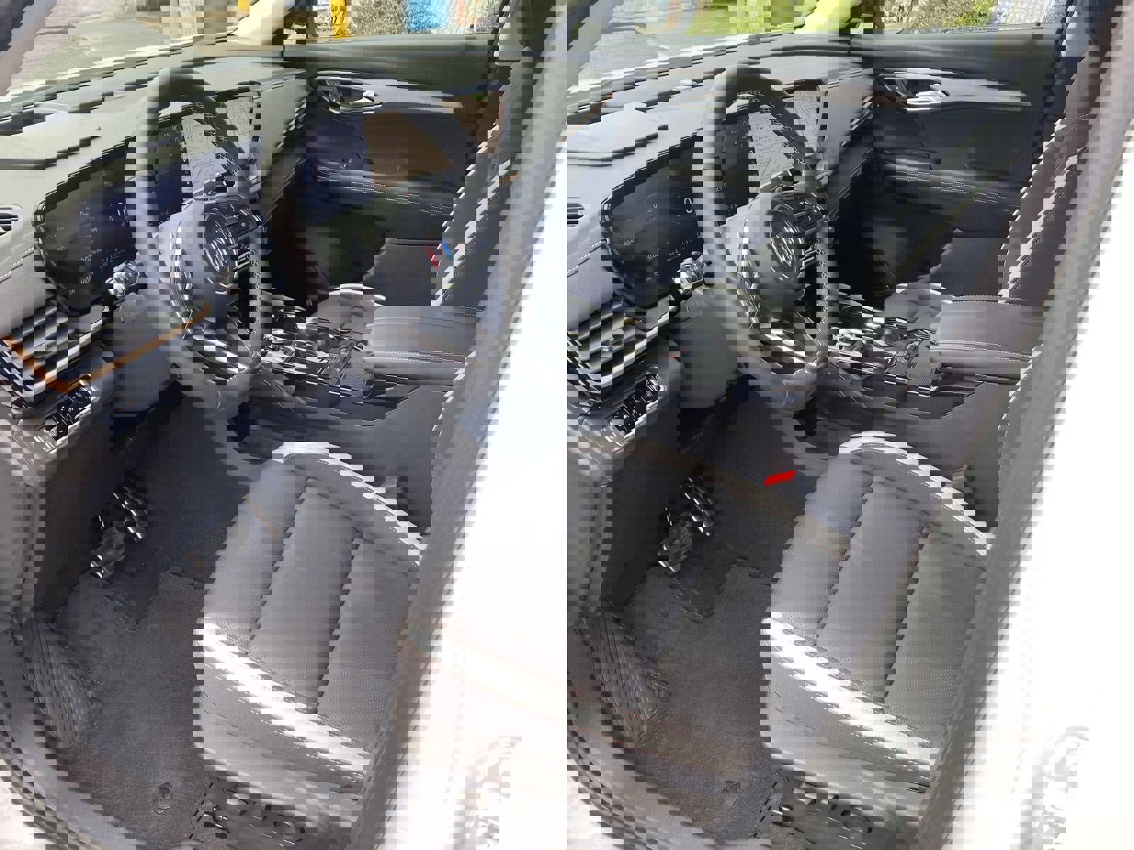 Certified 2025 Buick Envision Sport Touring image 15