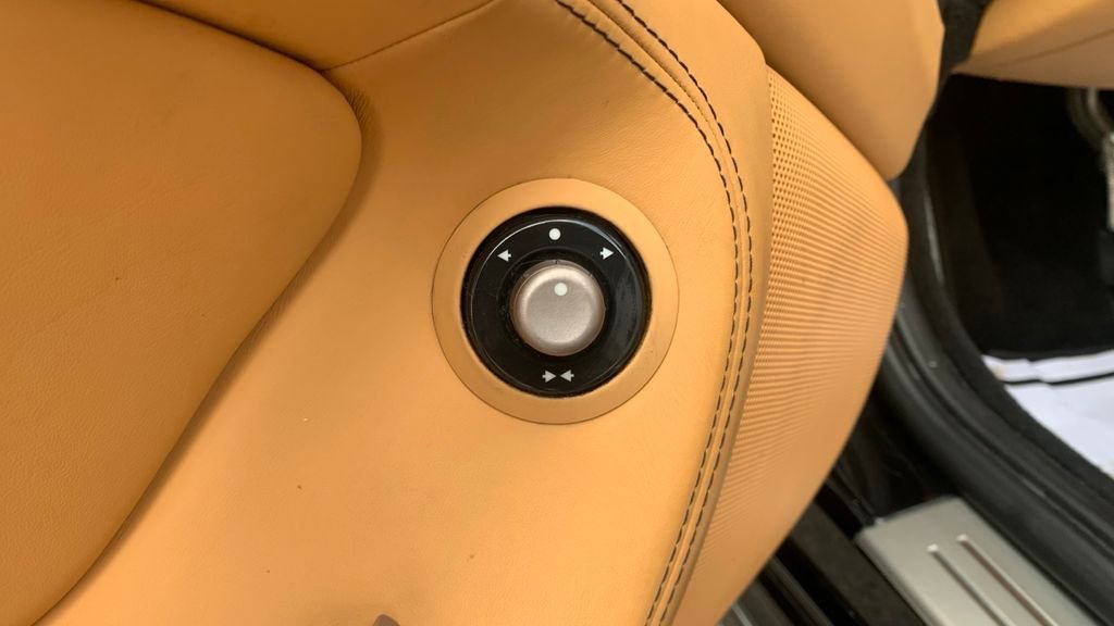 Used 2014 Ferrari California image 16