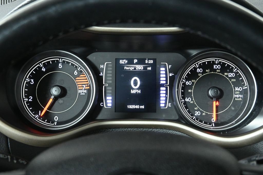 Used 2016 Jeep Cherokee Latitude w/ Cold Weather Group image 19