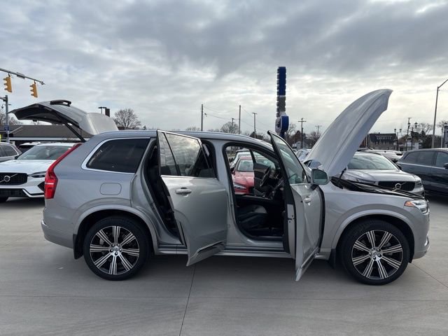 Certified 2023 Volvo XC90 T8 Plus w/ Protection Package Premier image 31