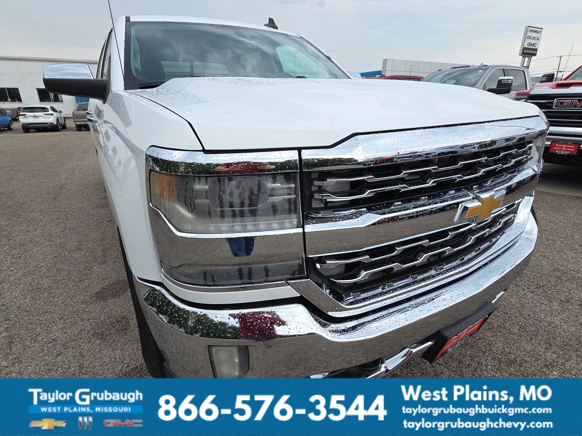 Used 2016 Chevrolet Silverado 1500 LTZ w/ Sport Package AWD/4WD image 12