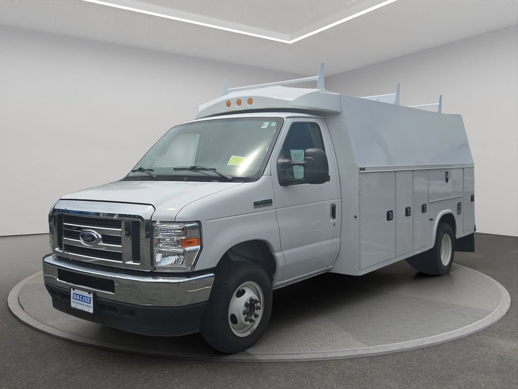 Used 2024 Ford E-450 and Econoline 450 Super Duty w/ Power Windows & Locks Group