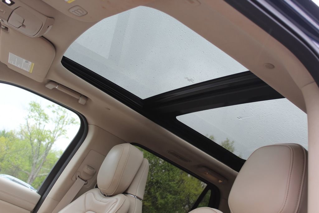 Used 2019 Lincoln Navigator Reserve AWD/4WD image 15