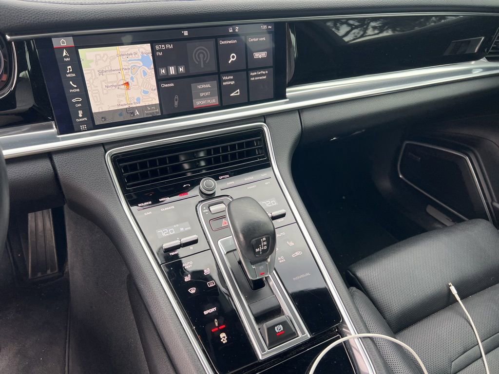 Used 2018 Porsche Panamera 4S image 9