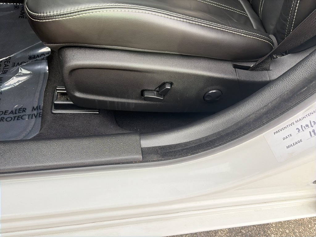 Used 2023 Chrysler 300 S RWD image 12