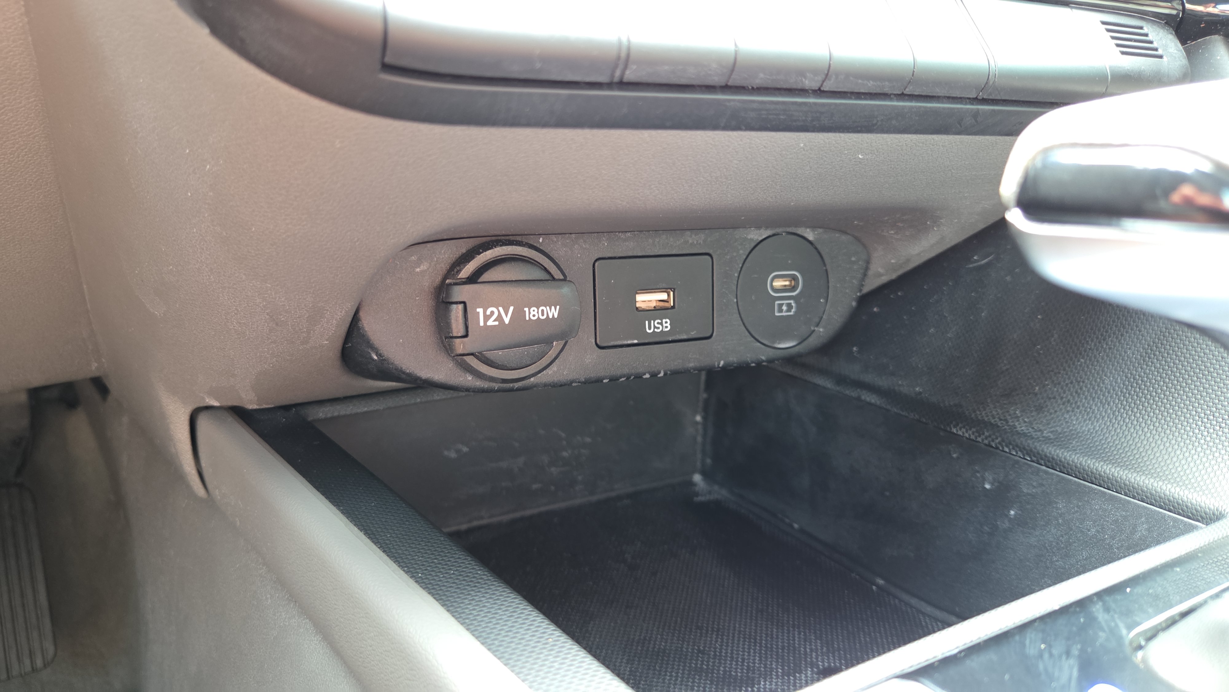Used 2024 Hyundai Elantra Blue FWD image 27
