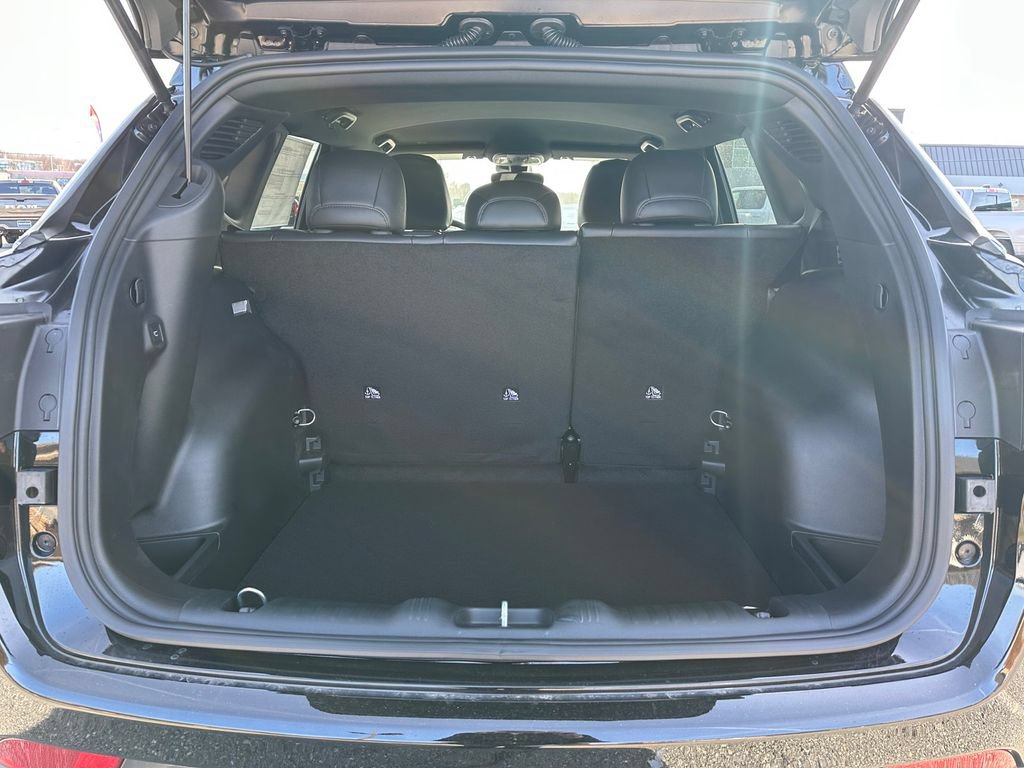 New 2026 Jeep Compass Latitude AWD/4WD image 14