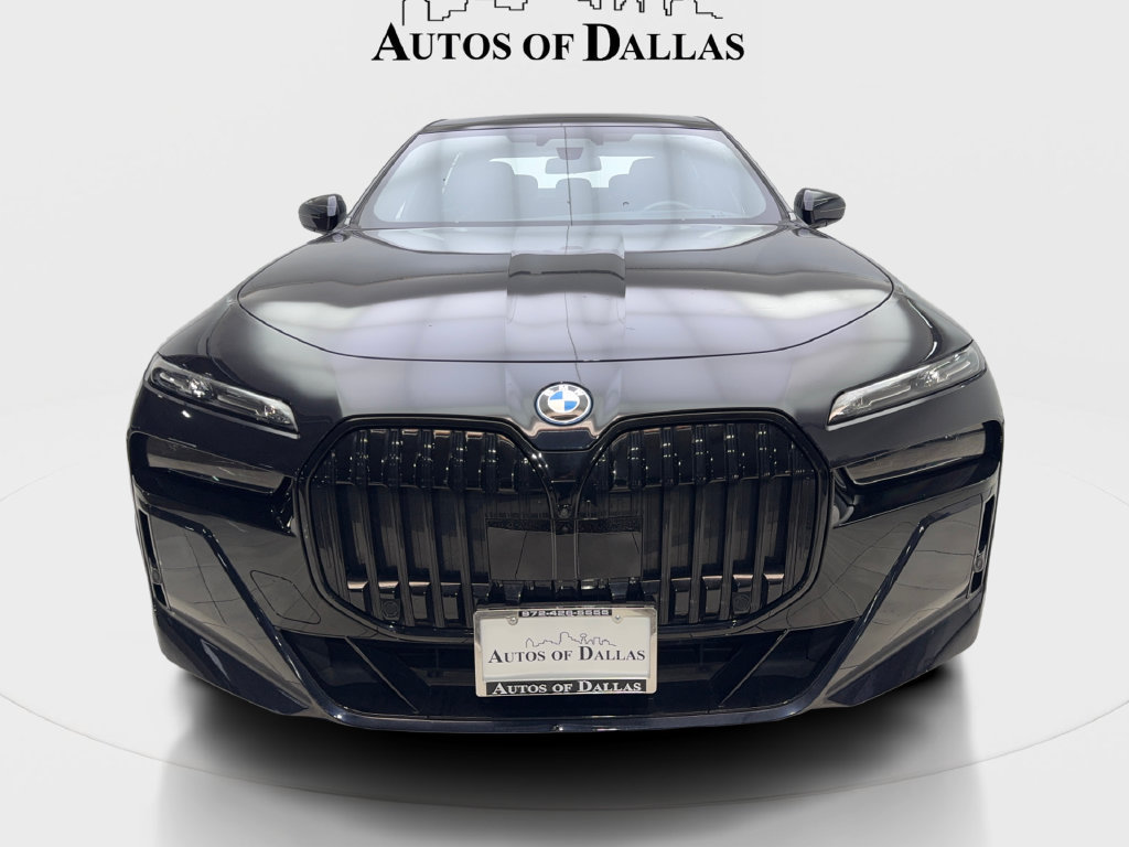 Used 2024 BMW i7 xDrive60 w/ Executive Package AWD/4WD image 4