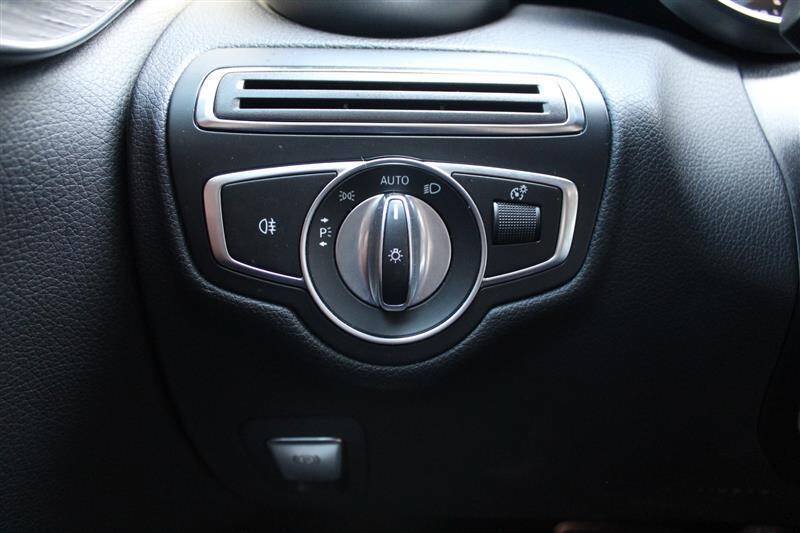 Used 2019 Mercedes-Benz C 300 4MATIC Coupe image 18