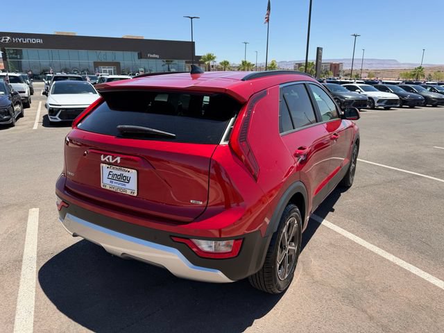 Used 2024 Kia Niro EX FWD image 7
