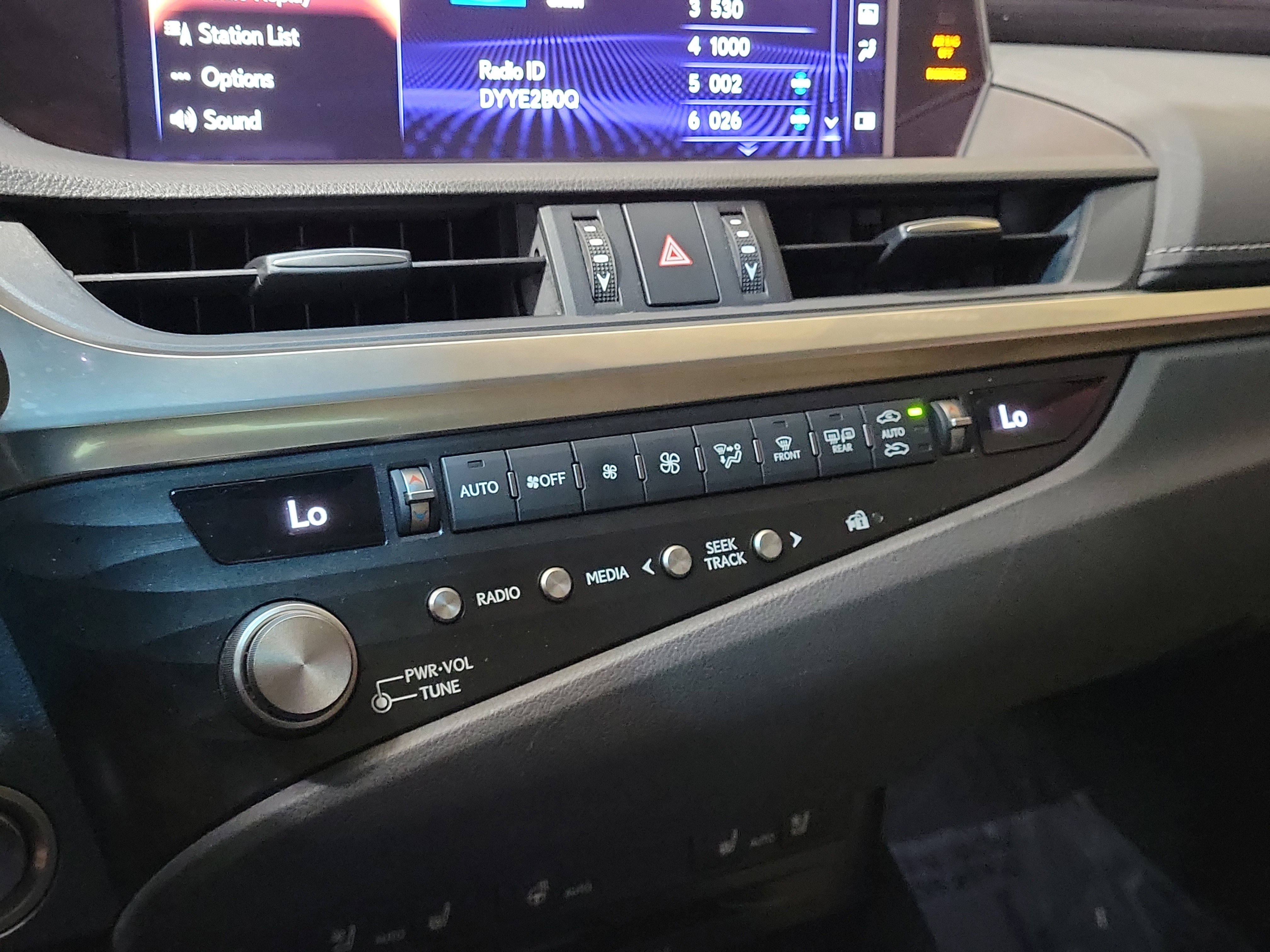 Used 2021 Lexus ES 350 w/ Premium Package image 23