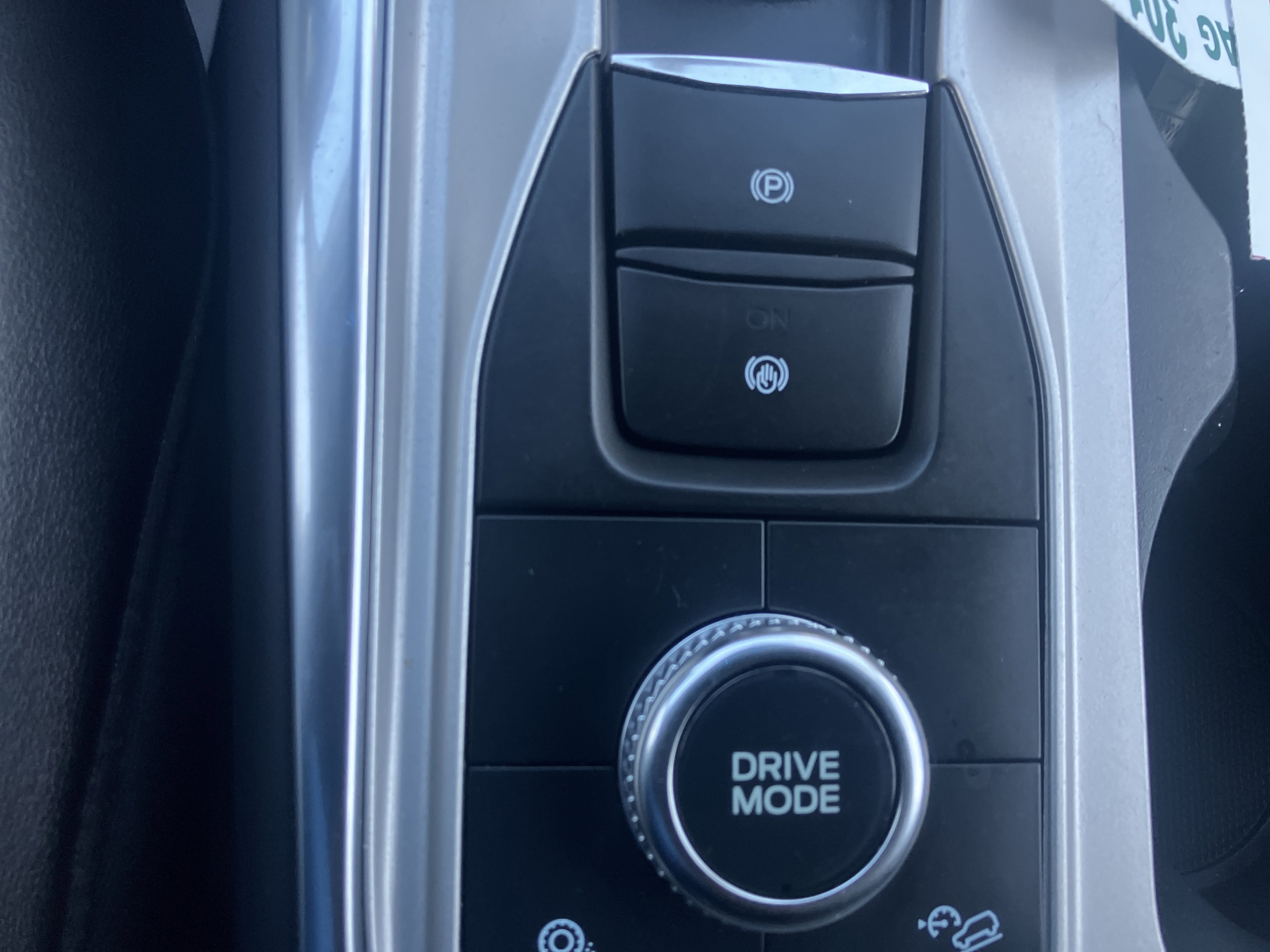 Certified 2023 Ford Explorer XLT w/ Equipment Group 202A image 33