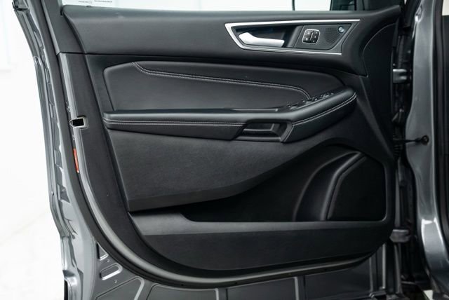 Used 2024 Ford Edge Titanium image 23