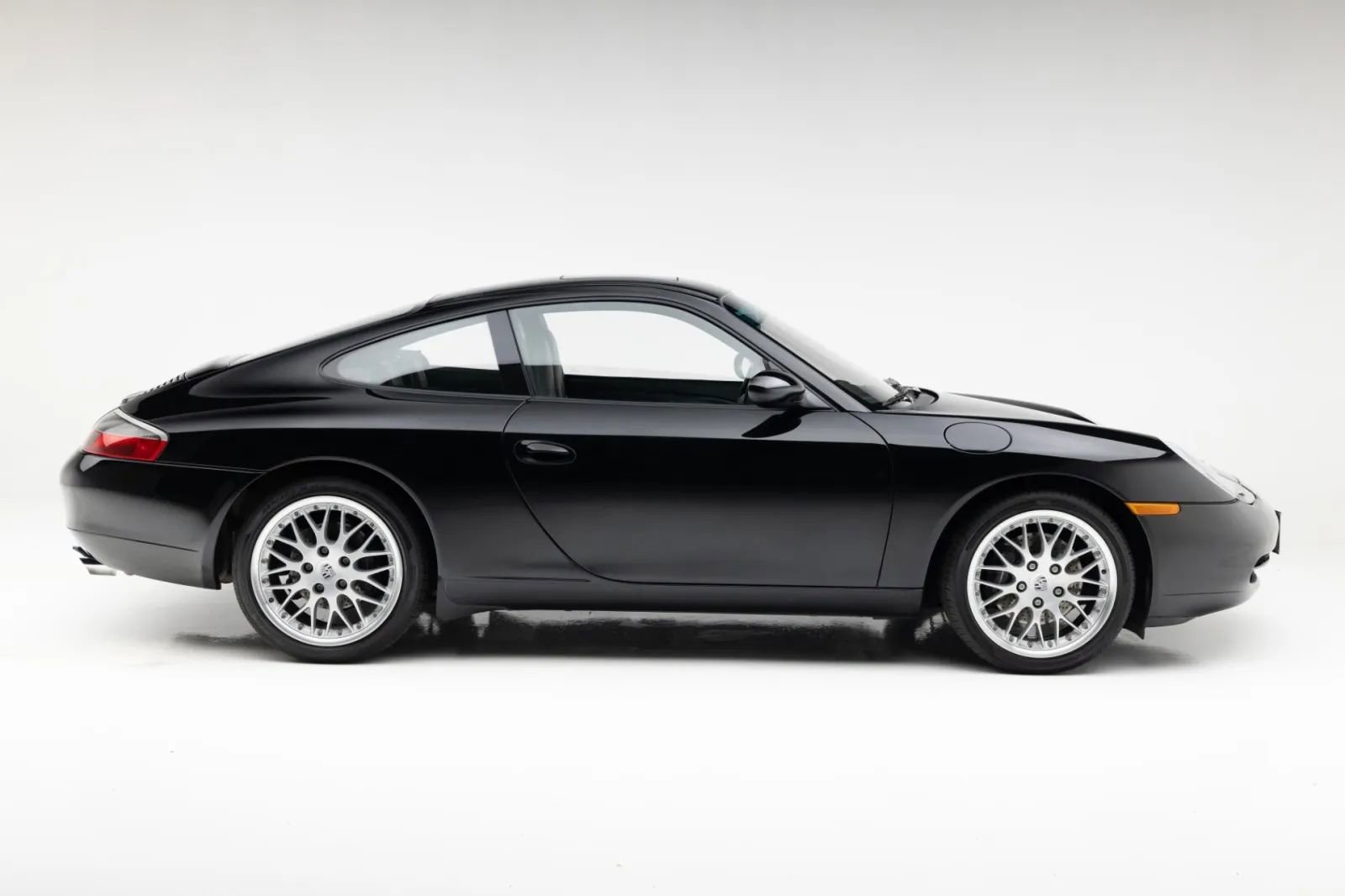 Used 2001 Porsche 911 Carrera 4 AWD/4WD image 11