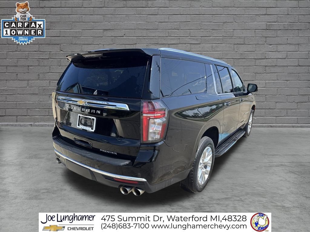 Used 2023 Chevrolet Suburban Premier w/ Advanced Technology Package AWD/4WD image 3