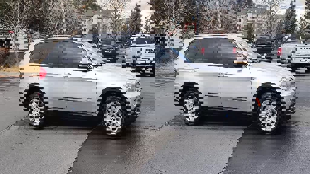 Used 2010 BMW X5 xDrive35d image 2