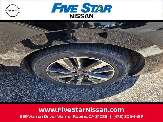 Used 2025 Nissan Versa SV image 13