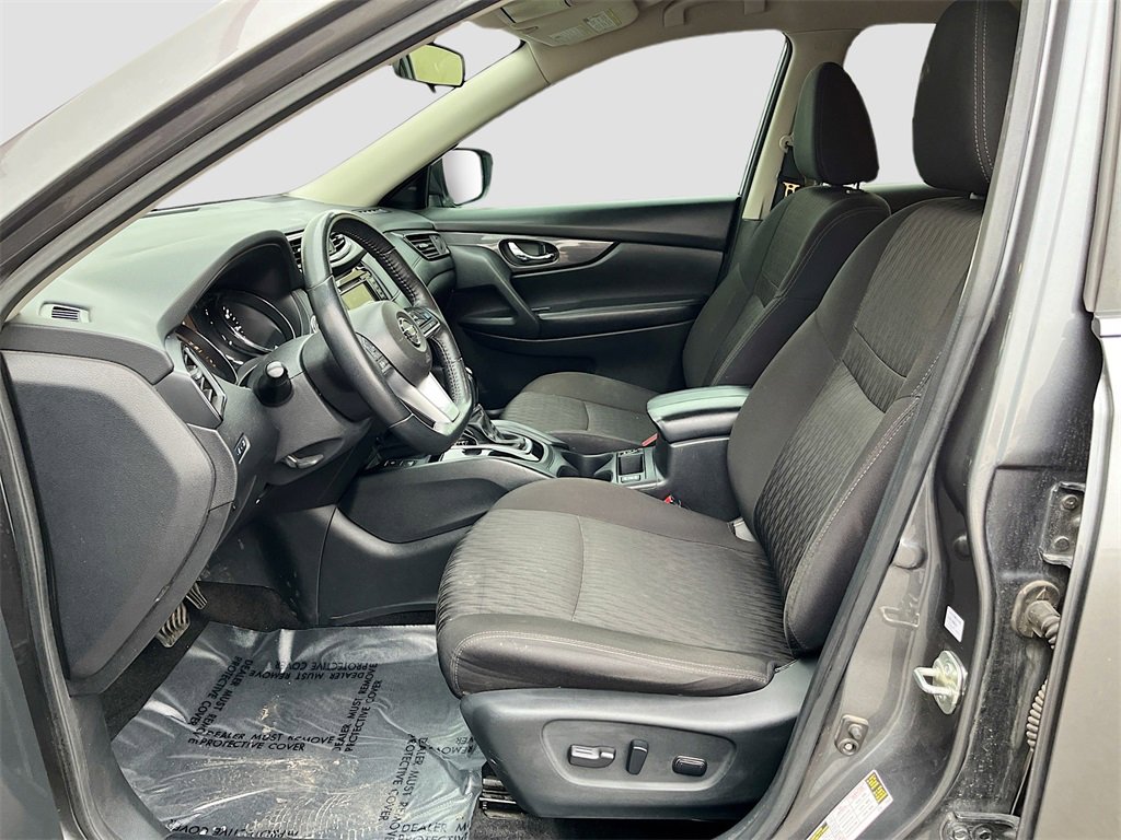 Used 2020 Nissan Rogue SV w/ Premium Package image 22