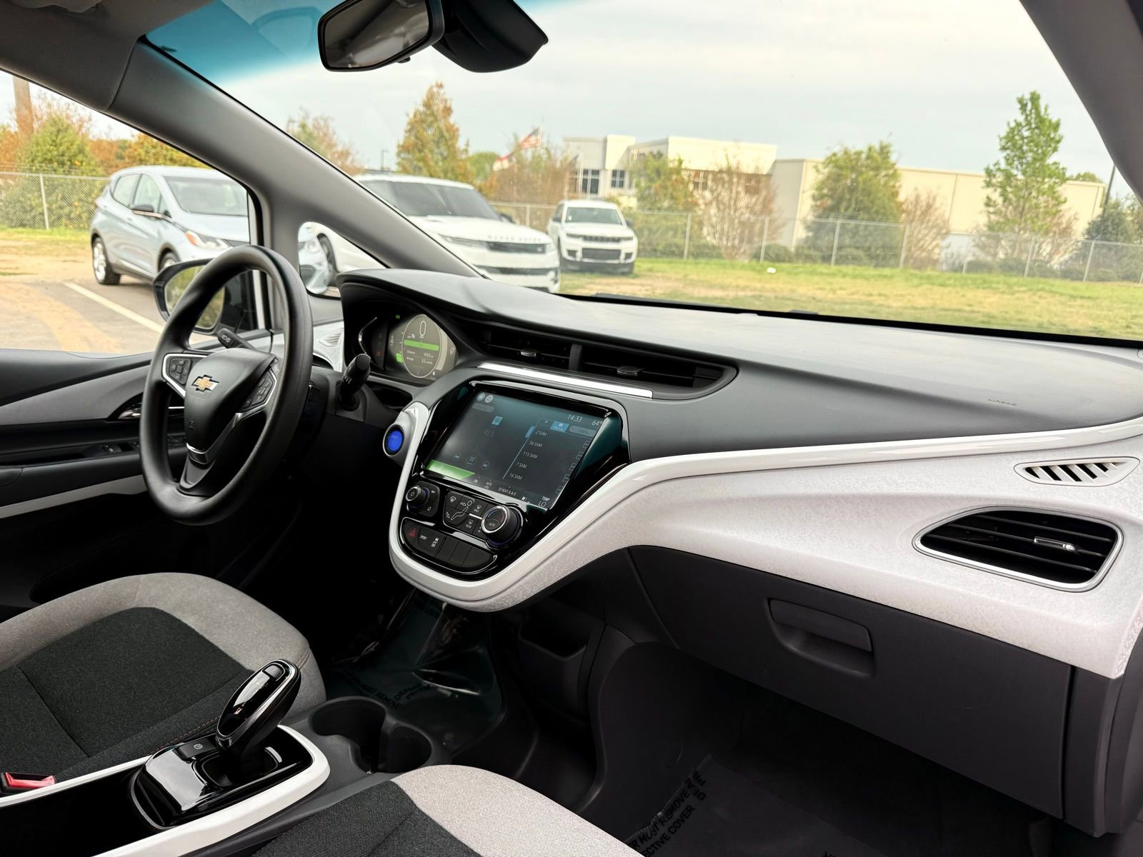 Used 2018 Chevrolet Bolt LT FWD image 23