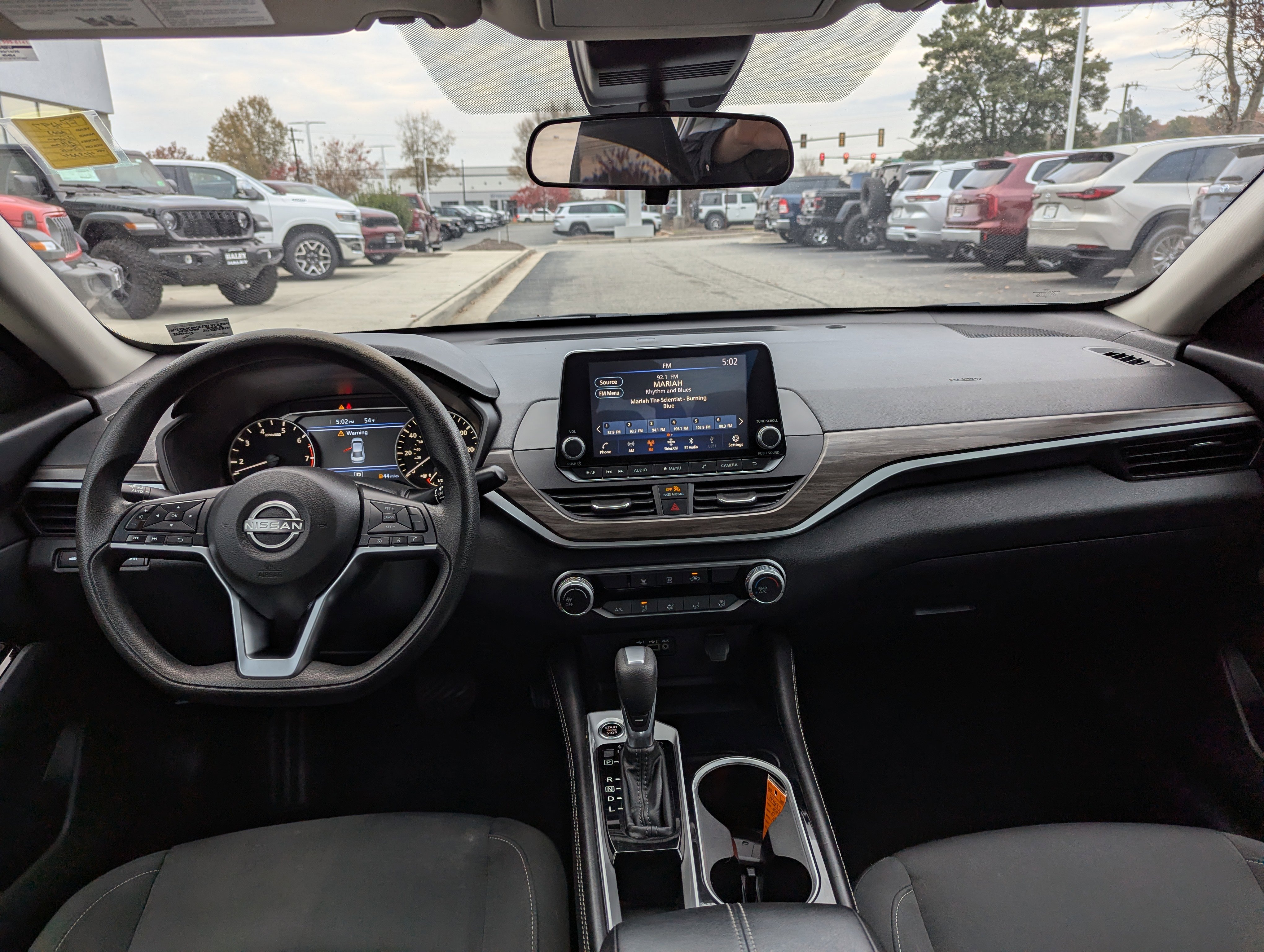 Used 2023 Nissan Altima 2.5 SV image 10