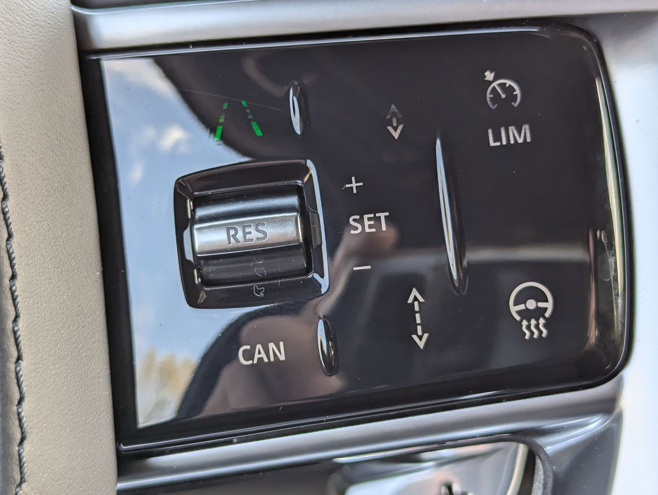 New 2026 Land Rover Range Rover SV image 33