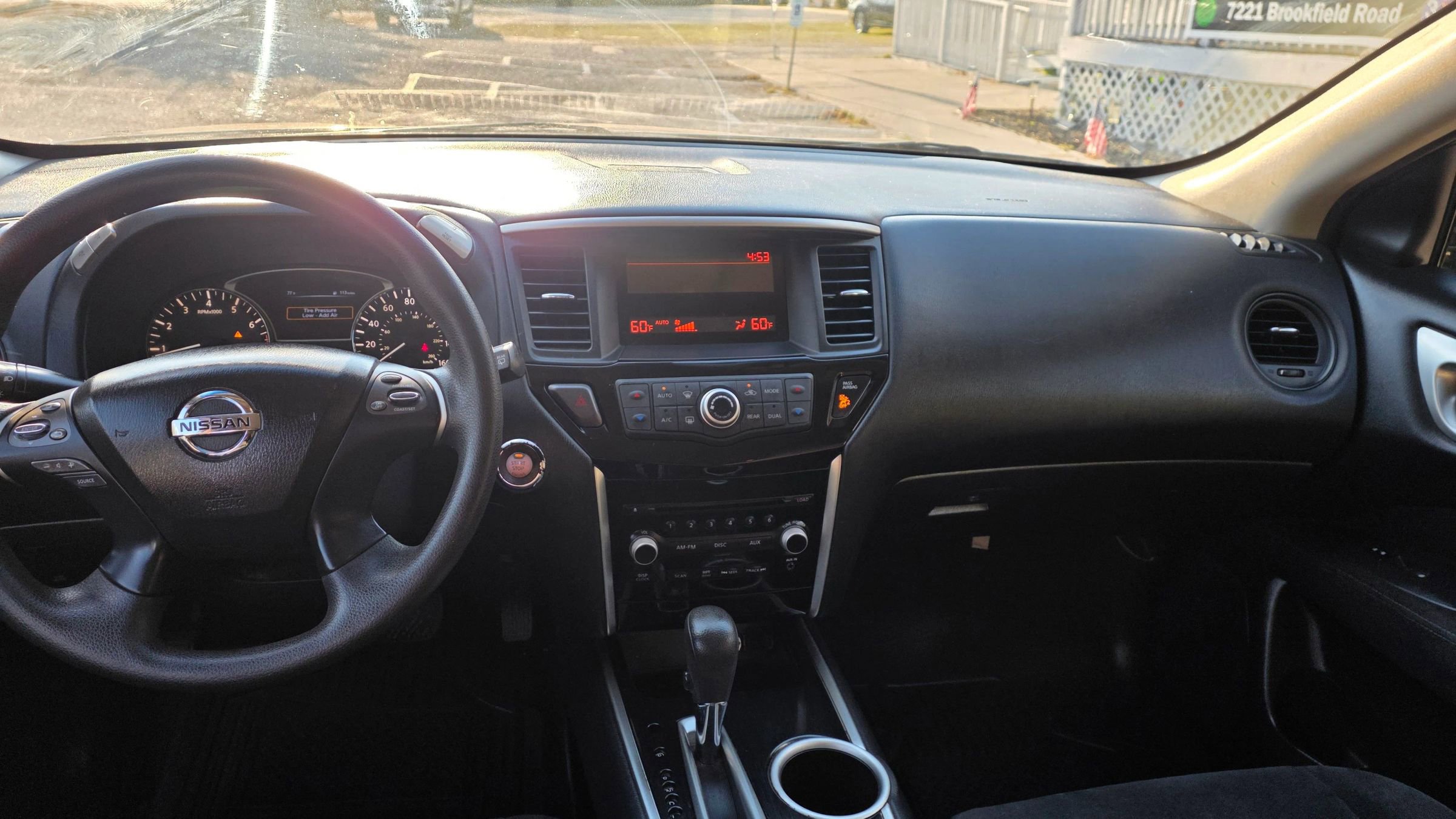 Used 2015 Nissan Pathfinder S image 13